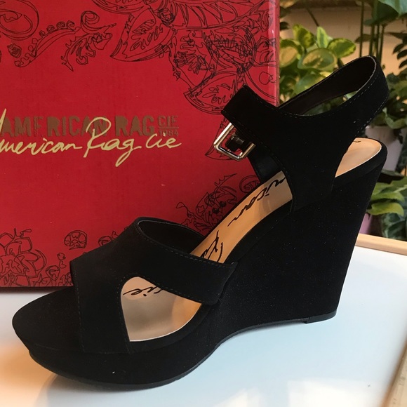 Velvety black platform wedges - Picture 4 of 14